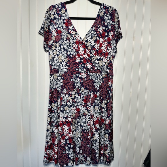 Kaileigh Floral Print Dress sz 2x NWOT - Picture 2 of 4